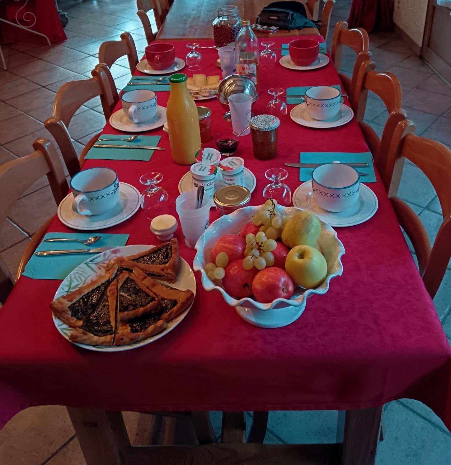 Les Clarines Perceneige - Chambre D'Hotes Vue Sur Montagne Bed & Breakfast Saint-Jacques-en-Valgodemard Exterior photo